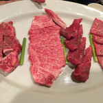 みょうが屋 - ヒレは柔らかく味が濃い 熟成がほどよかった
      かめのこが最高でした！
      肩ロースも最高