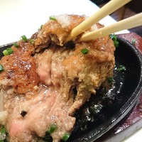 肉の匠 将泰庵 船橋駅前 はなれ店 - 回りはカリッ、中はジュワー