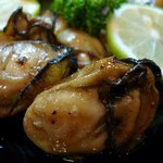 桂川 - カキとホタテのバター炒め