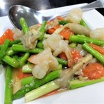 Tong Kee Chinese Restaurant  - Deep-fried prawn salad　200バーツ