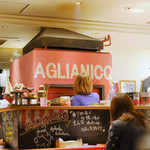 PIZZERIA AGLIANICO - 店内に入ると、大きな窯が目に飛び込んでくる～♪