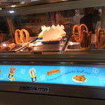 Auntie Anne's - 