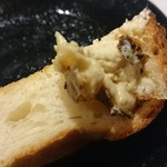 コモドス タツヨシ - フォアグラのブリュレはパンとの相性◎