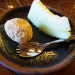 丁子屋 - 安倍川餅とメロン