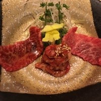西麻布けんしろう - 山形牛のお刺身三種盛り合わせ