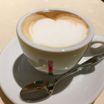 イタリア料理 リストランテ フィッシュボーン - カフェラテ