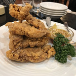 榮鳳 - 鶏肉の唐揚げ
