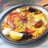 Bar Espanol LA BODEGA 大阪店 - 魚介のパエリャ　