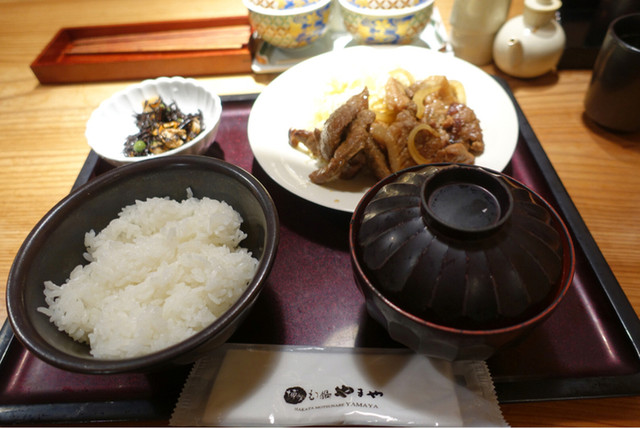 豚の生姜焼き定食 By Meer32 博多もつ鍋 やまや 名古屋駅店 名古屋 もつ鍋 食べログ