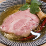 jikaseimenkuromatsu - 料理写真:中華そば（白醤油）