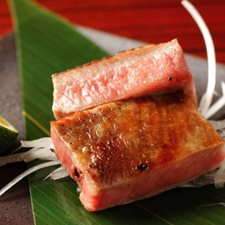 お肉にこだわりつくした贅沢レストラン