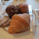 ホテルヨーロッパ - ベーカリー特製モーニングロール 又はトースト
