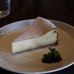 CAFE＆BAR 楽水楽山 - チーズケーキ