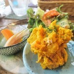 ジャム cafe 可鈴 - ワンプレートランチ(950円)のパンプキンサラダ＆グリーンサラダ