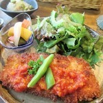 ジャム cafe 可鈴 - メインのチキンカツレツ