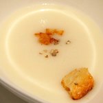 アトリエドアイ - ランチコース 3456円 のジャガイモのポタージュ