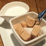 アトリエドアイ - ランチコース 3456円 のミルクと角砂糖