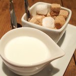 アトリエドアイ - ランチコース 3456円 のミルクと角砂糖