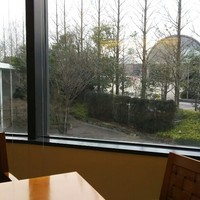 ザ・カフェ - 1702 ザ・カフェ モーニングビュッフェ 窓からはチャペルが。
