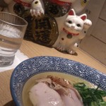 麺屋一燈 - 2017/2 月曜日限定 第2週「地鶏そば」 (丹波黒どり) with 招き猫