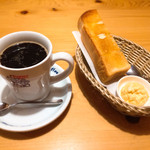 コメダ珈琲店 - たっぷりブレンドコーヒー、モーニングB