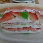 コウジ サンドイッチ - 季節限定いちご大福