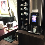 Yutoriro Karuizawa Hotel - 2017/2/12 モーニングで利用。
                      バーラウンジには、コーヒーとカフェオレ、ティーパックが置いてあり、いつでもくつろげます！