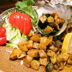 酒肆 門 - サザエとエリンギバター炒め