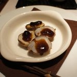 茅乃舎 - サービスで頂いた　里芋のオーブン焼べっ甲餡