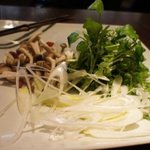 茅乃舎 - 連れ用の野菜　一部鍋に入れた後です