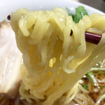 王家点心 - 麺は細麺縮れ