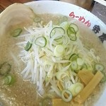 らーめん弁慶 - ラーメン大盛￥940　サテライトビュー