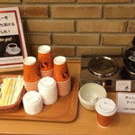 クロスロード - ホットコーヒーのテイクアウトコーナーが新設されていました