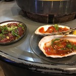 立喰☆焼肉 - 炙りレバー　牡蠣チャンジャ