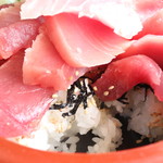 すし食堂　おはん - まぐろ丼