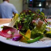 サンタ・マリア・ノヴェッラ・ティサネリーア 京都店 - 25種類の野菜とハーブのサラダ