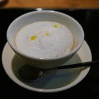 サンタ・マリア・ノヴェッラ・ティサネリーア 京都店 - 牛蒡のスープ　トリュフのムース