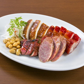 地産地消の旬食材を使用した本格広東料理が揃う単品メニュー