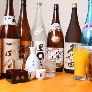 A variety of drinks including premium local sake and shochu
