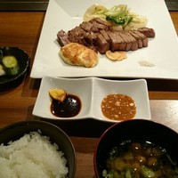 知喜多亭 和 - 