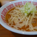 麺屋路三 - モヤシとネギがいいコンビ