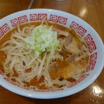 麺屋路三 - 具はチャーシュ、モヤシ、ネギ。メンマはない？