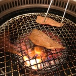 西麻布けんしろう - 【塩焼き】カルビ 食べごろ