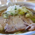 長八 - ねぎチャーシュー麺(760円)