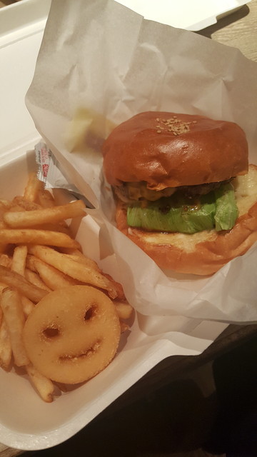 大宮本格ハンバーガー』by ptaka0408 : ビーチストーリー 大宮駅東口