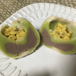 一幸庵 - 薯蕷練切をカット