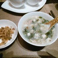 倶楽湾 - ランチのスープ　鶏肉と豆腐のスープ