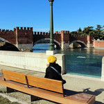 Gusto Piadineria - カステルヴェッキオの隣の広場で食べる