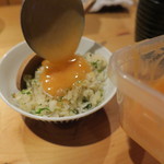 器楽亭 - ちりめんじゃこと菜の花のご飯 裏濾ししたいくらのTKG1