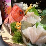 Izakaya Yamaji - 希少魚 チカメキントキだいと本皮はぎのお刺身